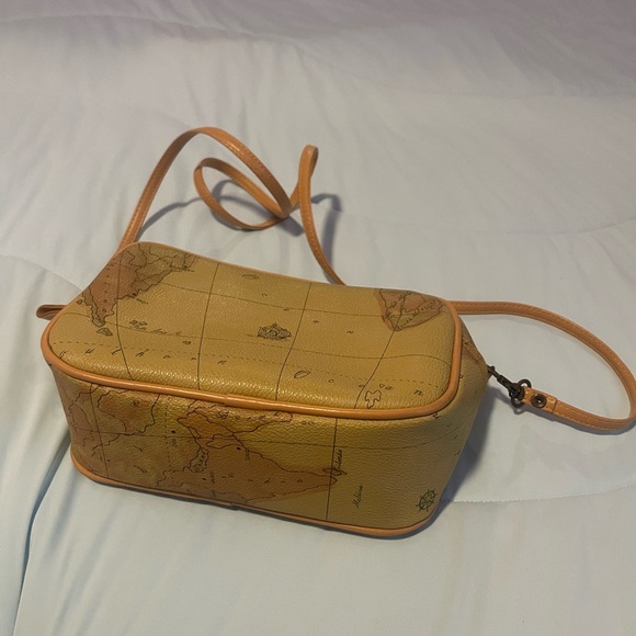 Allan Edward world map purse with zip - Picture 6 of 6